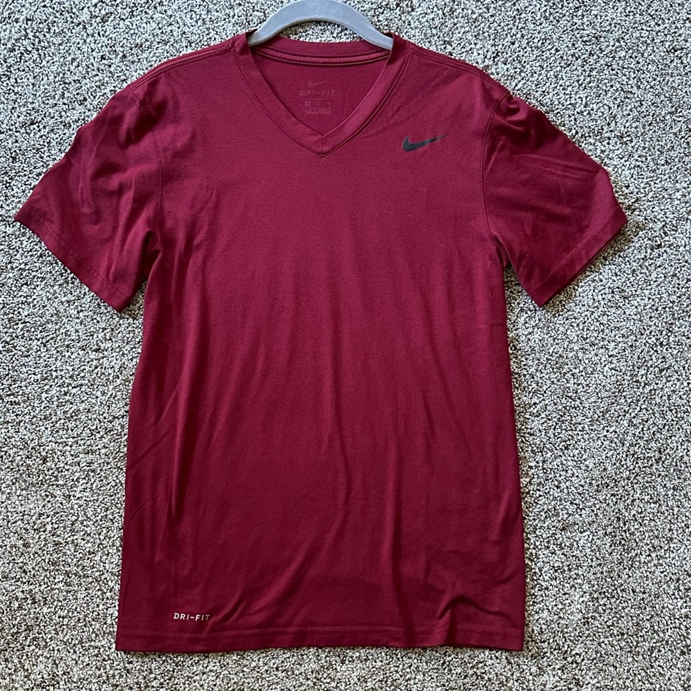 Nike Men’s Dri-Fit Short Sleeve V-neck T-shirt